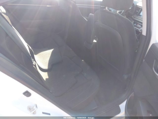 Hyundai ELANTRA Sel Image 6