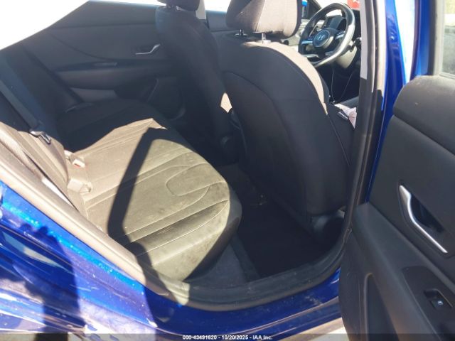 Hyundai ELANTRA Sel Image 8