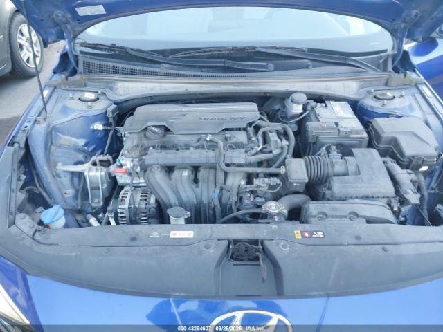 Hyundai ELANTRA Limited Image 13