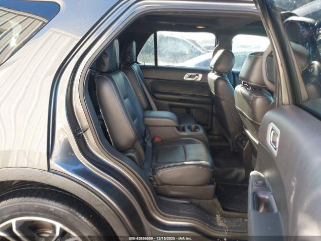 Ford Explorer Sport Image 13