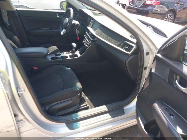 Kia Optima Lx Image 3