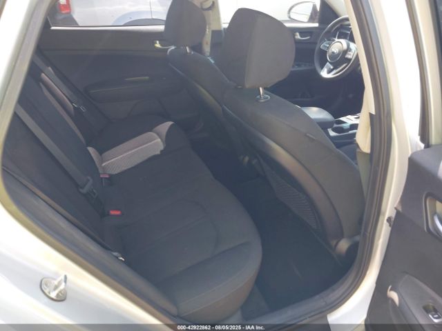 Kia Optima Lx Image 12