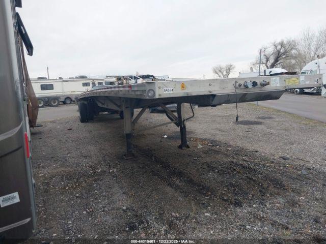  Salvage Reitnouer Trailer