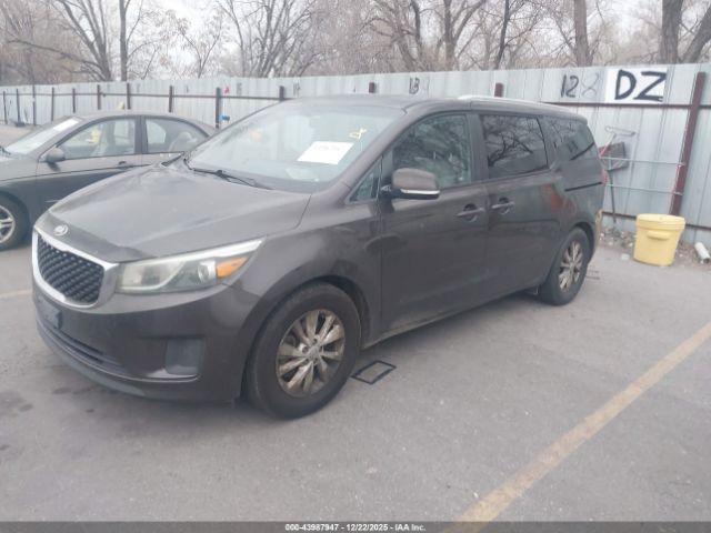 Kia Sedona Lx Image 4