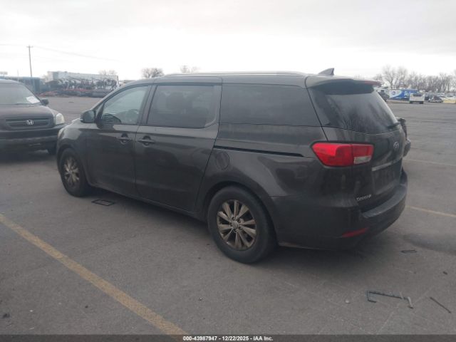 Kia Sedona Lx Image 3