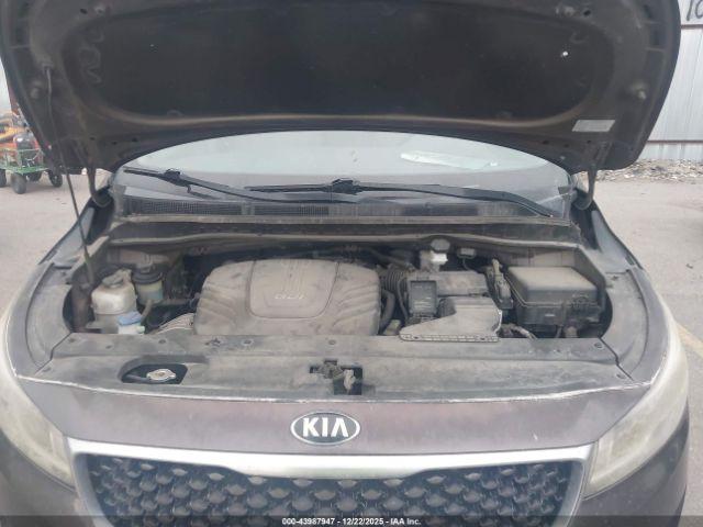Kia Sedona Lx Image 8