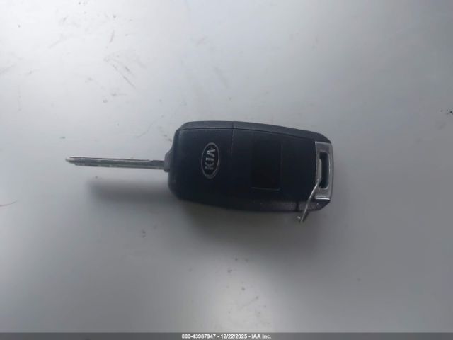 Kia Sedona Lx Image 2