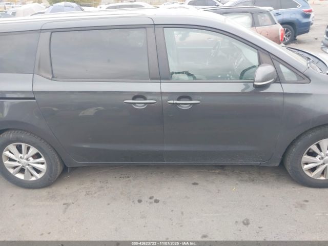 Kia Sedona Lx Image 6