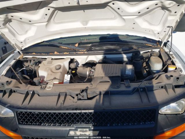 Chevrolet Express Image 6