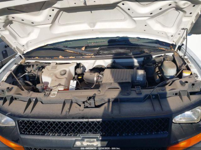 Chevrolet Express Image 6