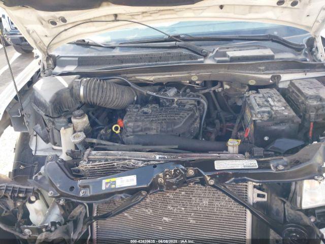 Chrysler Town & Country Touring Image 15