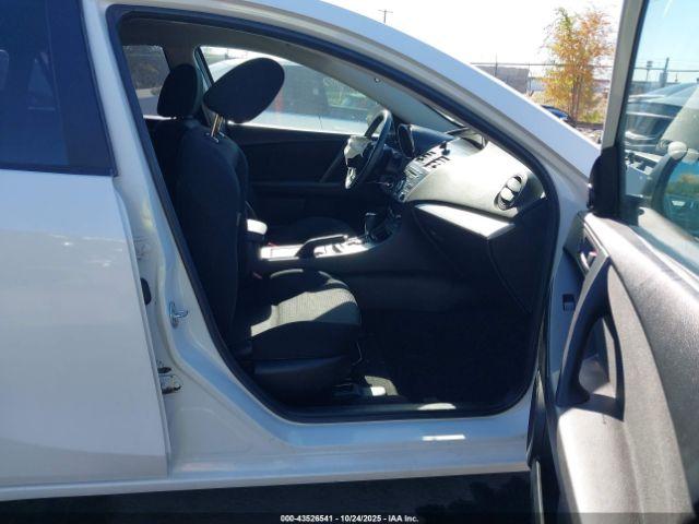 Mazda Mazda3 I Touring Image 11