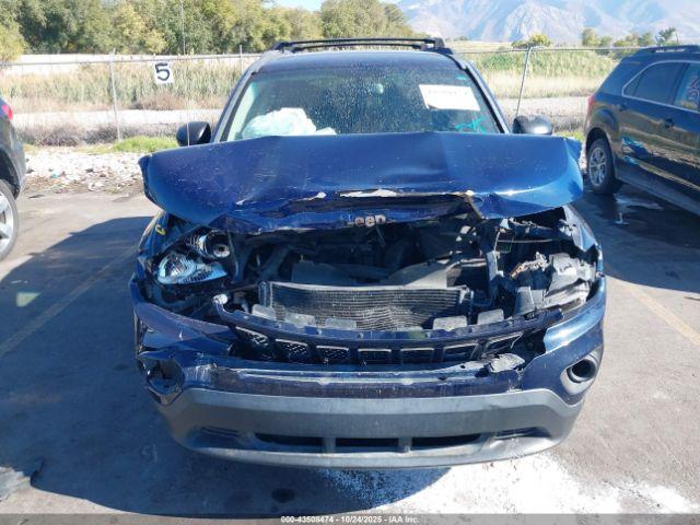 Jeep Compass Sport Image 13