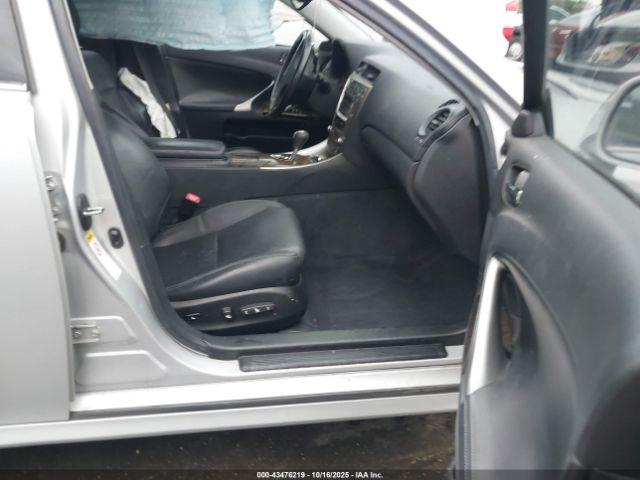 Lexus Is Image 3