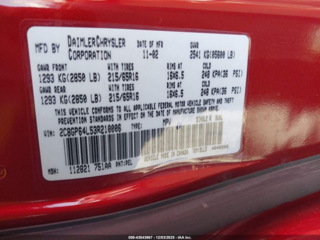 Chrysler Town & Country Limited Image 15