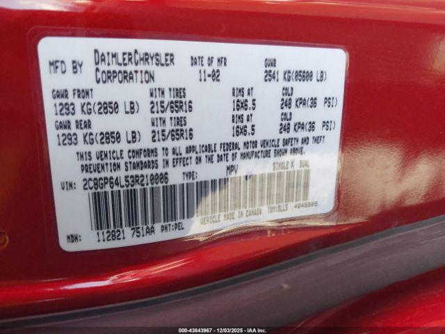 Chrysler Town & Country Limited Image 15