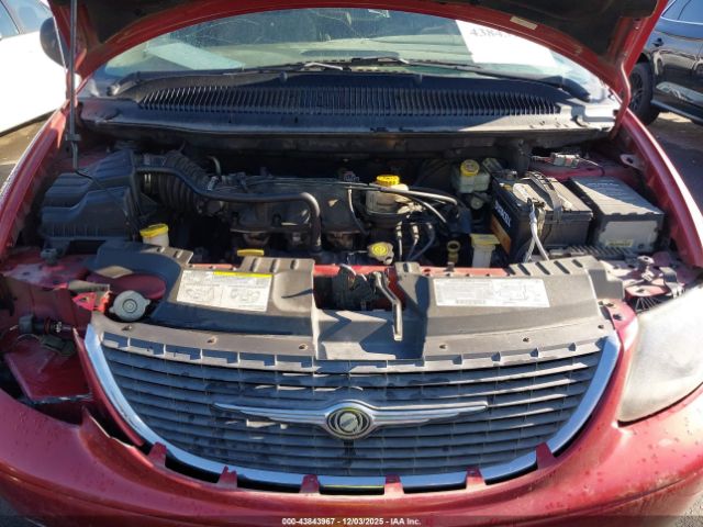 Chrysler Town & Country Limited Image 14