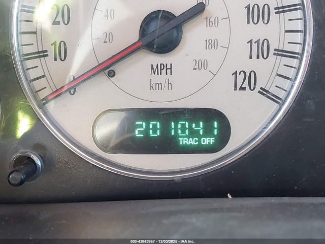 Chrysler Town & Country Limited Image 7