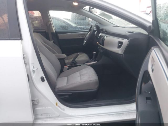 Toyota Corolla Le Image 4