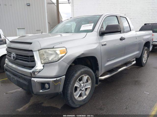 Toyota Tundra Sr5 5.7l V8 Image 2
