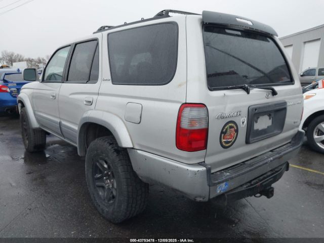 Toyota 4Runner Limited V6 Image 3