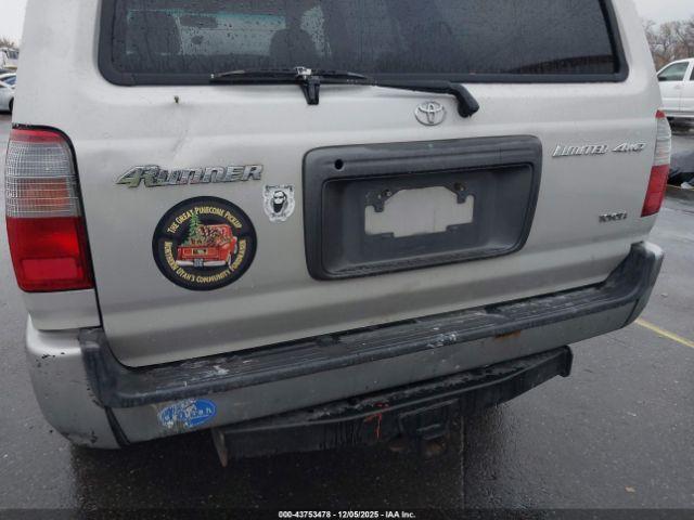 Toyota 4Runner Limited V6 Image 5