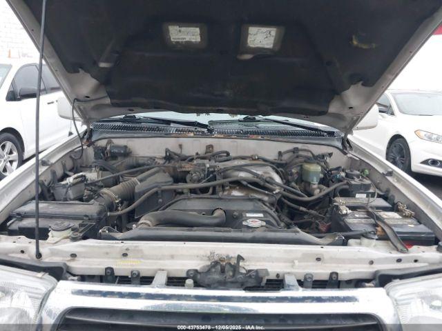 Toyota 4Runner Limited V6 Image 7