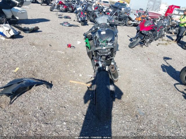 Kawasaki Ex400 Image 2