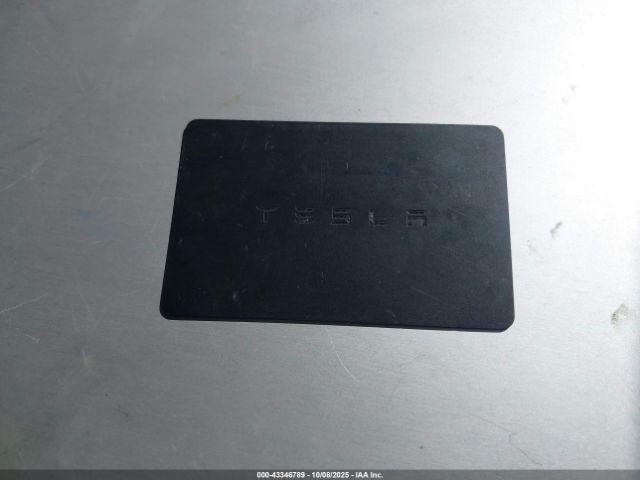 Tesla Model 3 Image 13