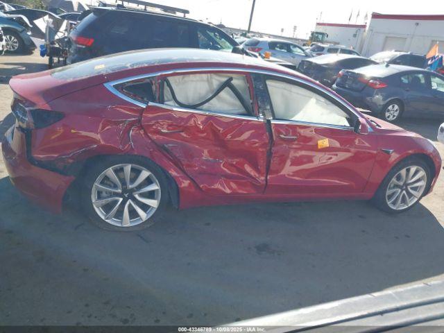 Tesla Model 3 Image 9
