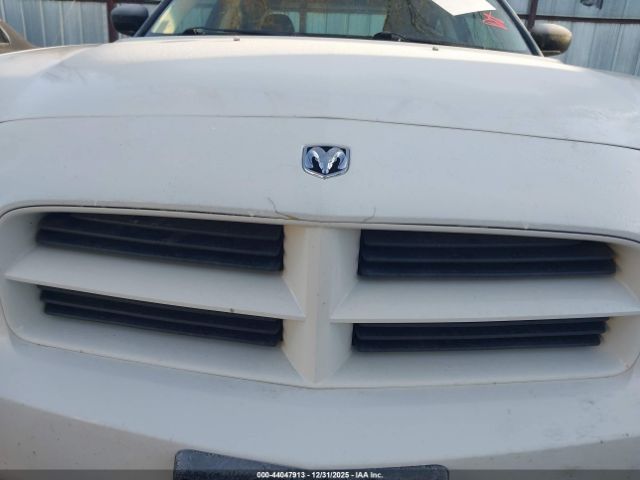 Dodge Charger Se Image 11