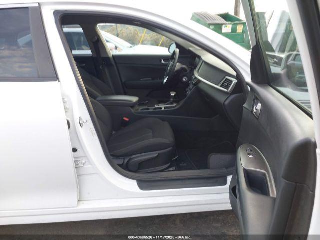 Kia Optima Lx Image 8