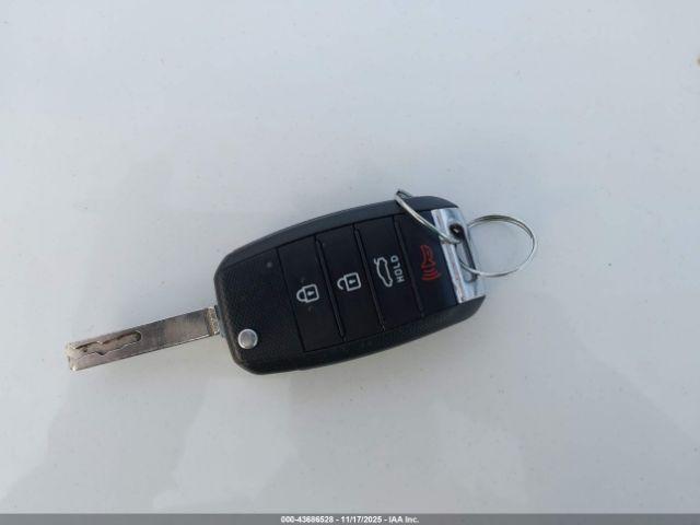 Kia Optima Lx Image 11