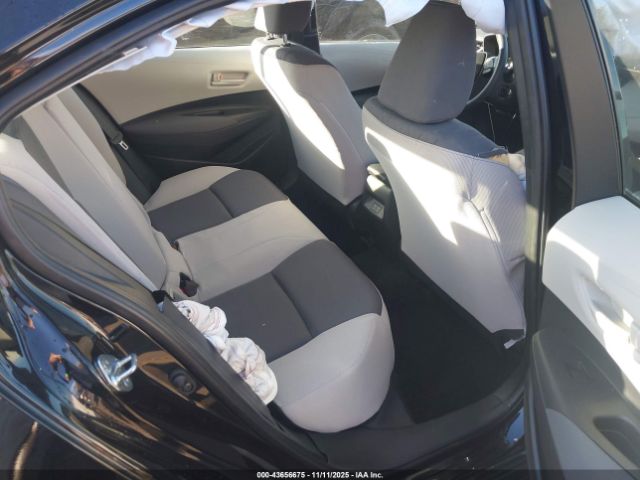 Toyota Corolla Le Image 12