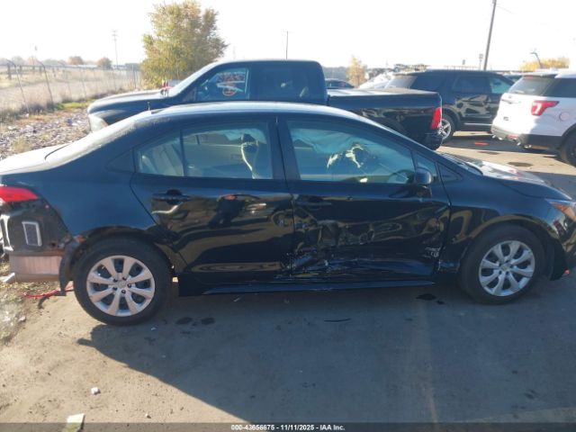 Toyota Corolla Le Image 16