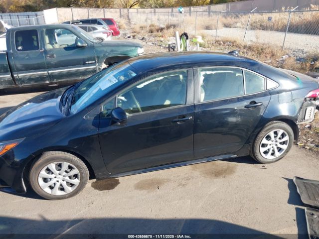 Toyota Corolla Le Image 9