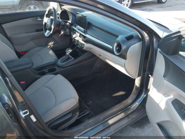 Kia Forte Lxs Image 15