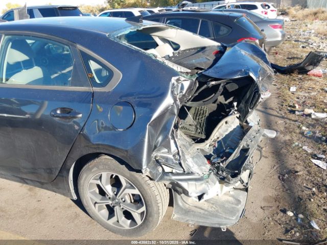 Kia Forte Lxs Image 12