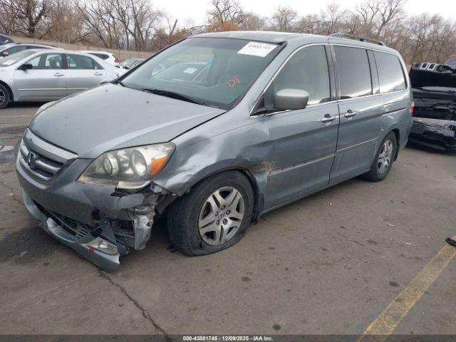 Honda Odyssey Touring Image 2