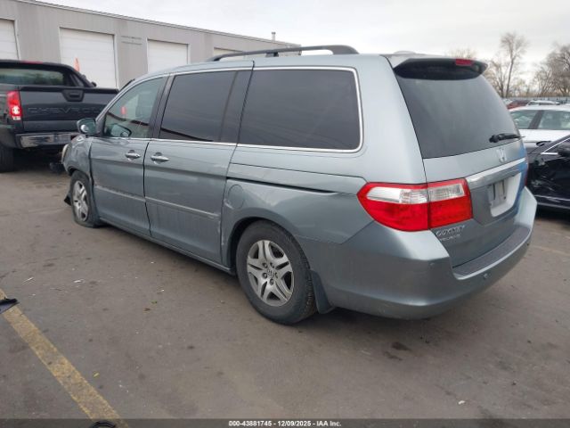 Honda Odyssey Touring Image 4