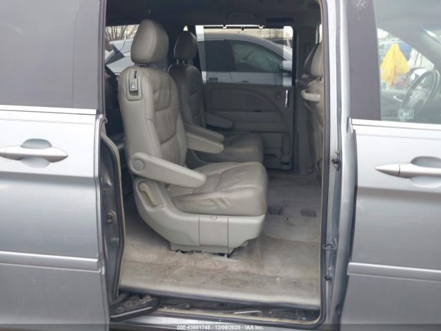 Honda Odyssey Touring Image 9