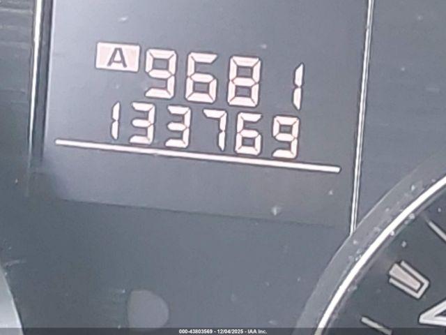 Subaru Outback 2.5i Premium Image 10