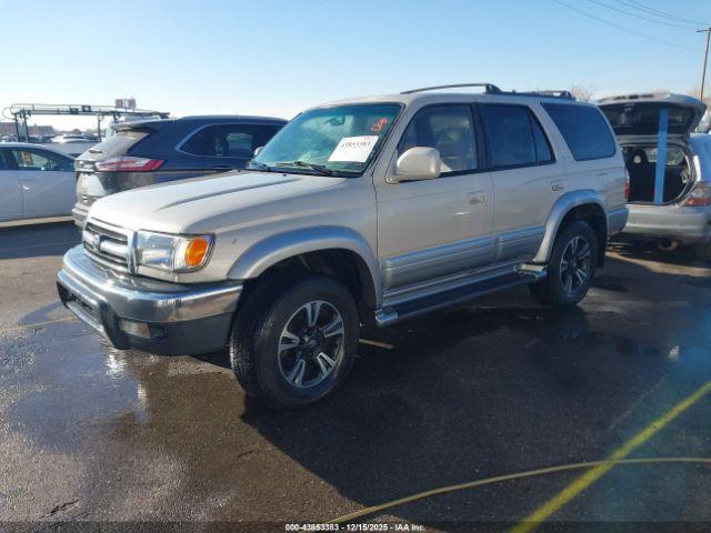 Toyota 4Runner Limited Image 5