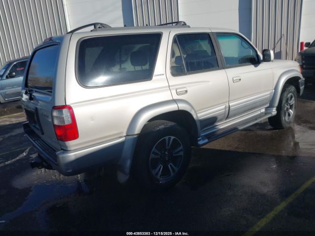 Toyota 4Runner Limited Image 6