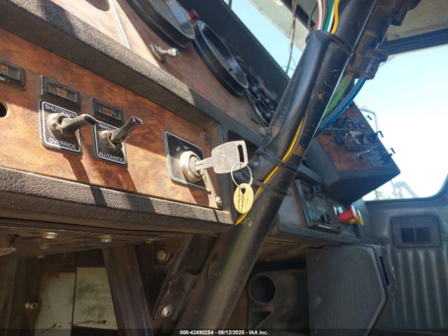 Kenworth Construction W900 Image 13