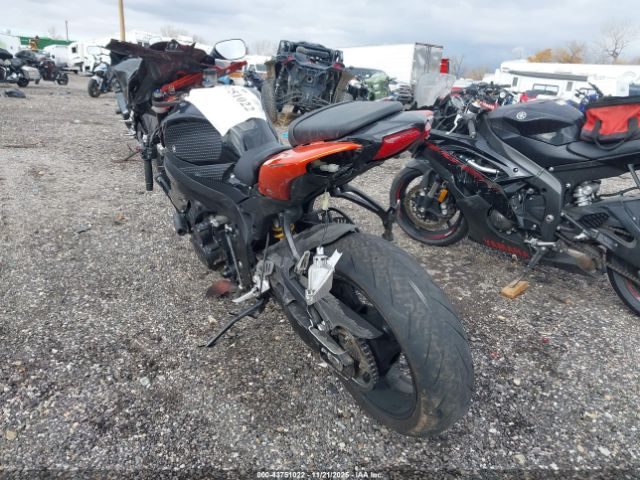 Suzuki Gsx-r750 Image 8