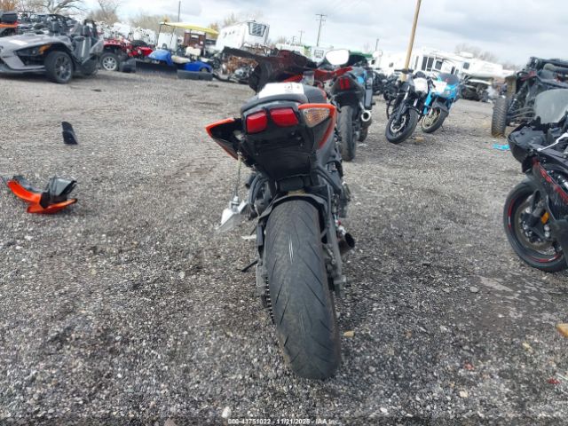 Suzuki Gsx-r750 Image 6