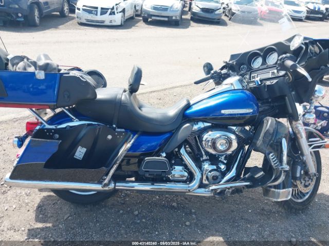 Harley-Davidson Flhtk Image 5