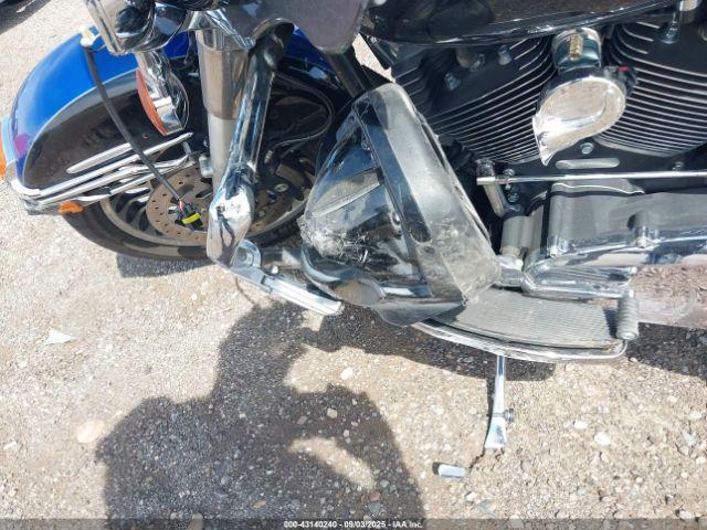 Harley-Davidson Flhtk Image 4