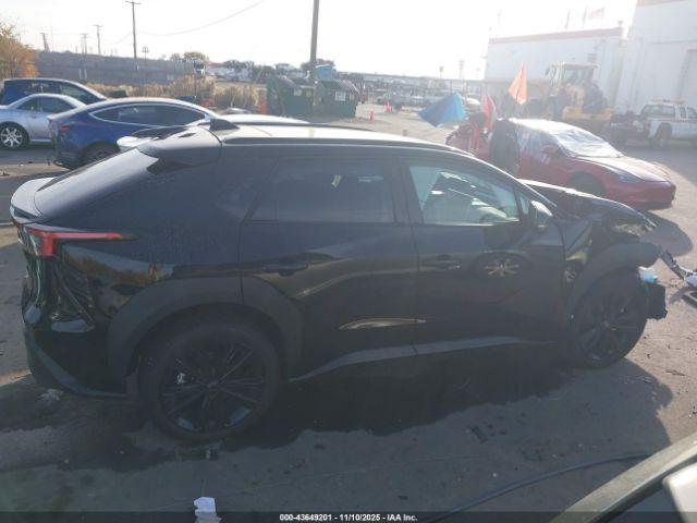 Subaru Solterra Touring Onyx Edition Image 14